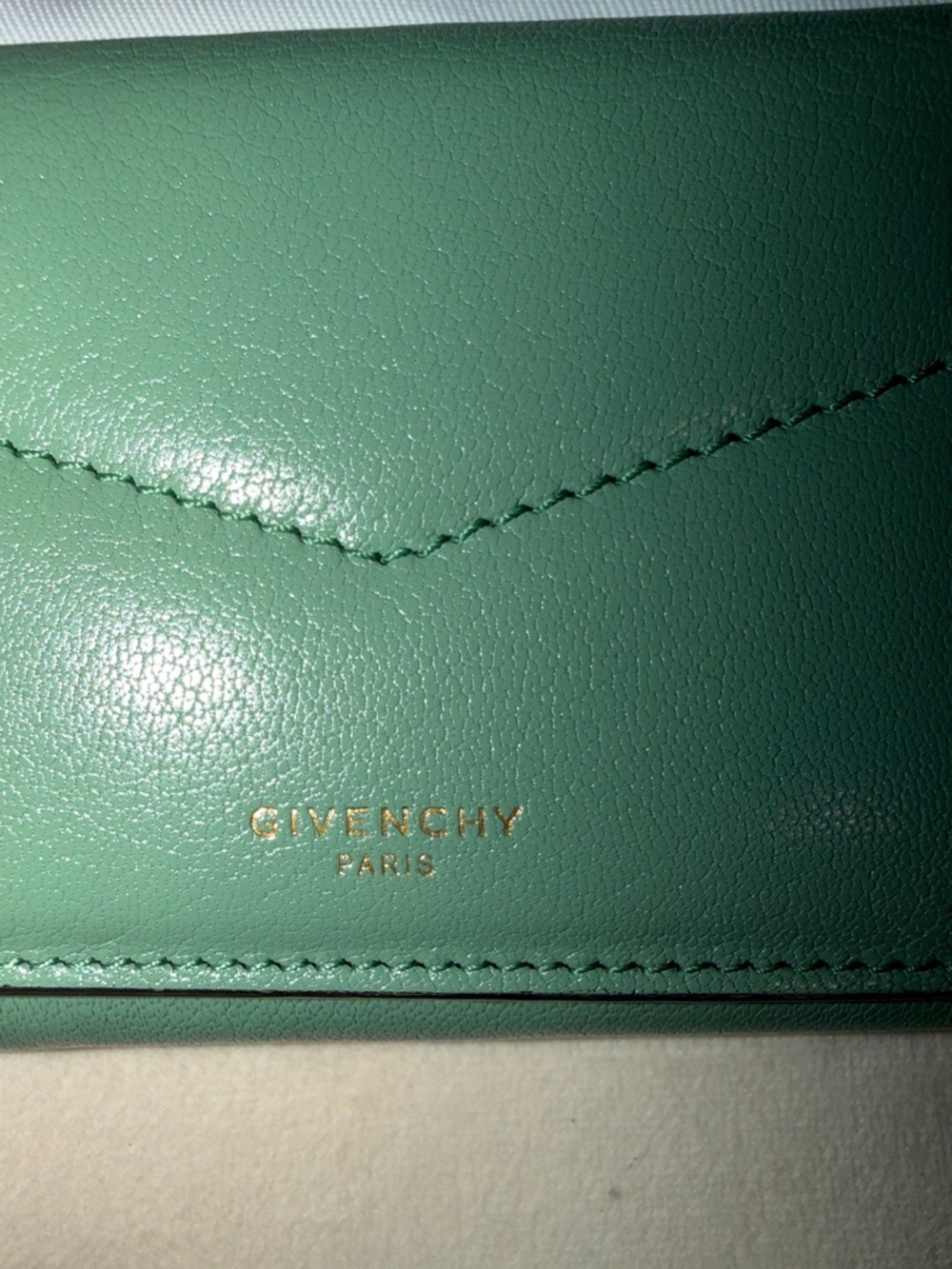 Givenchy Antigona leather bifold wallet-mint - Picture 2 of 9
